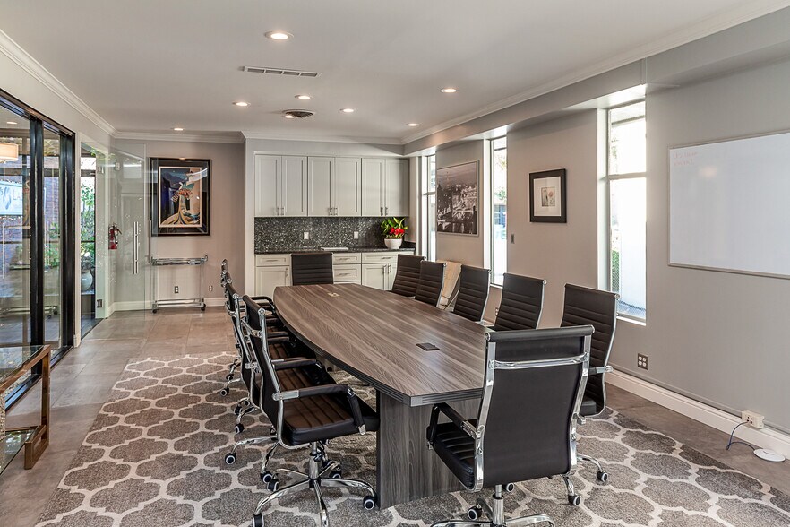 More Photos Of 2075 Pioneer Ct, San Mateo Medical For Lease