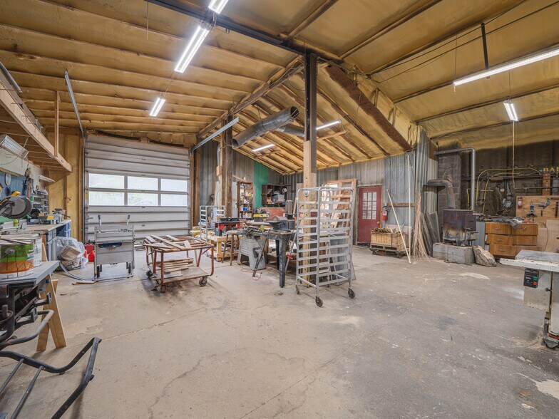 More Photos Of 8572 Newcomb rd, Long Lake Flex For Sale