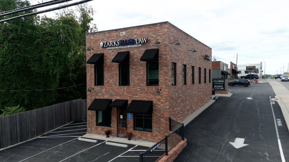 Primary Photo Of 105 3rd st, Ozark Office For Sale