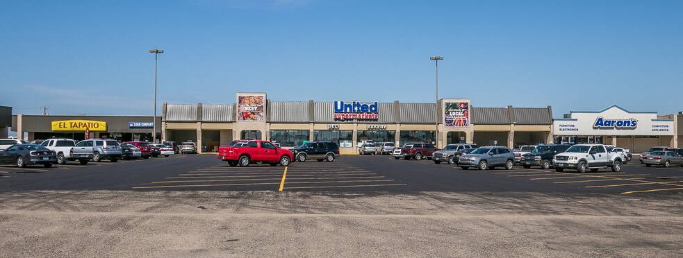 More Photos Of 1400 S Dumas Ave, Dumas Unknown For Lease