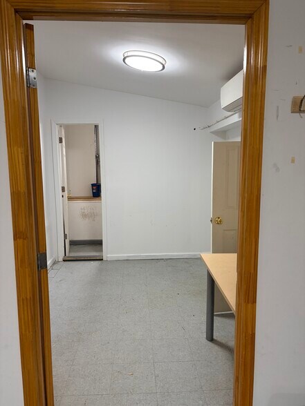 More Photos Of 43-11 36th St, Long Island City Warehouse For Lease