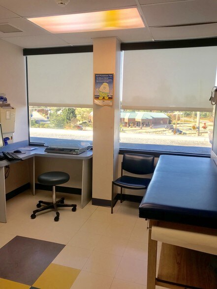 More Photos Of 250 W Lancaster Ave, Paoli Medical For Sale