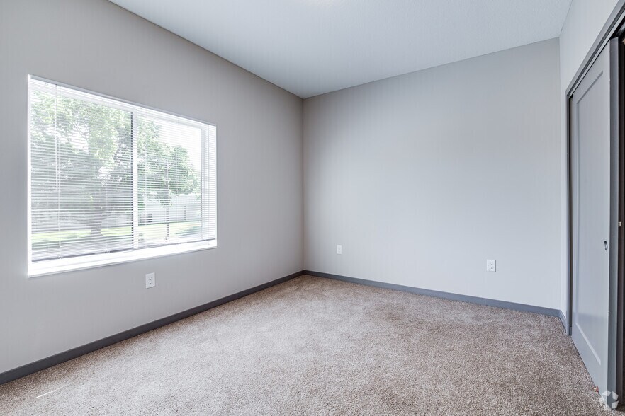 More Photos Of 252 Marie Ave E, West Saint Paul Apartments For Sale