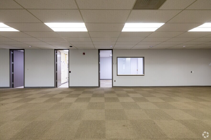 More Photos Of 645 Martinsville Rd, Bernards Township Office For Sale