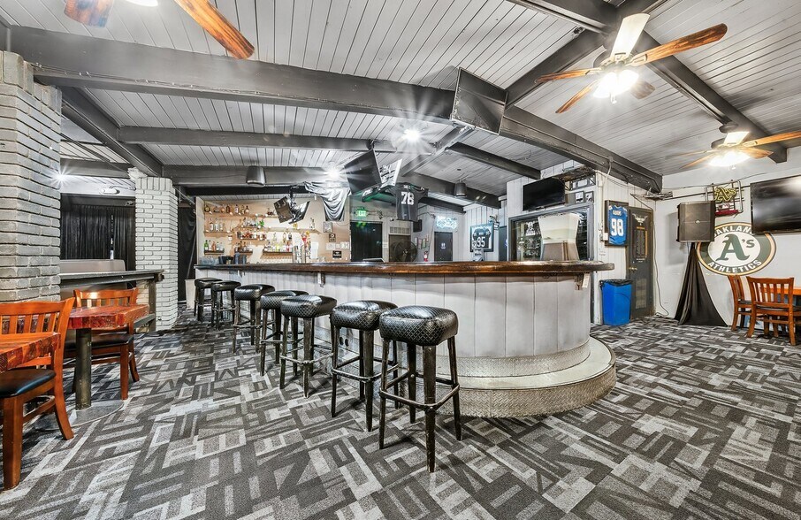 More Photos Of 15028 Hesperian Blvd, San Leandro Freestanding For Sale