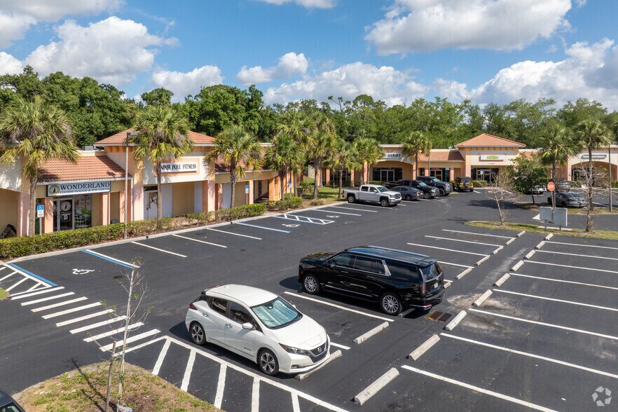 More Photos Of 5781-5783 Bayshore Rd, North Fort Myers Unknown For Lease