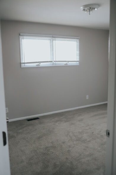 More Photos Of 419 W Main, Du Quoin Multifamily For Sale