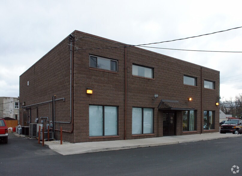 Primary Photo Of 1542 Bristol Pike, Bensalem Office For Lease
