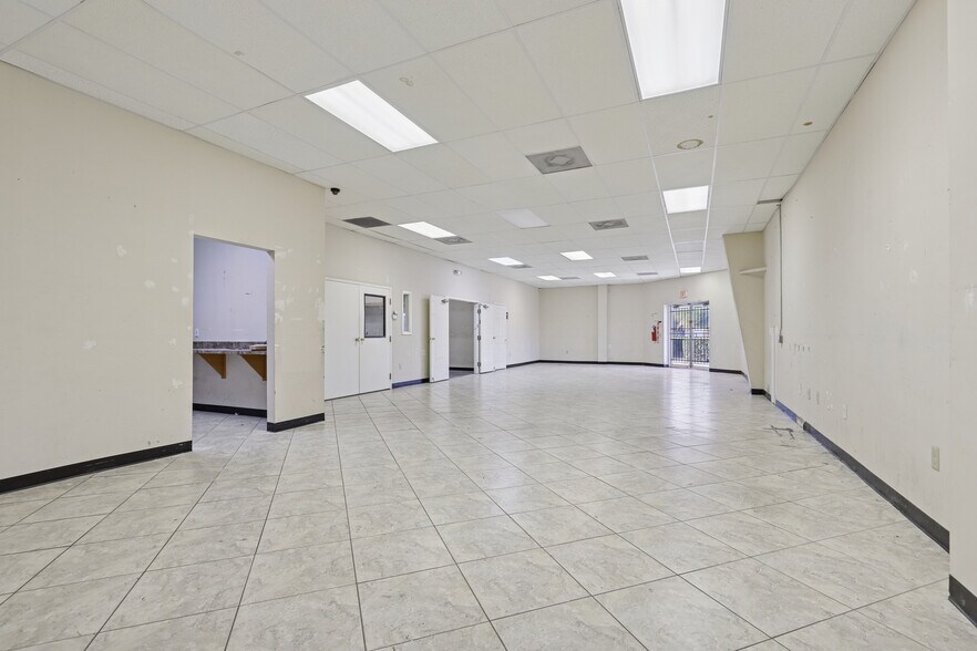 More Photos Of 711 Cassat Ave, Jacksonville Service For Sale