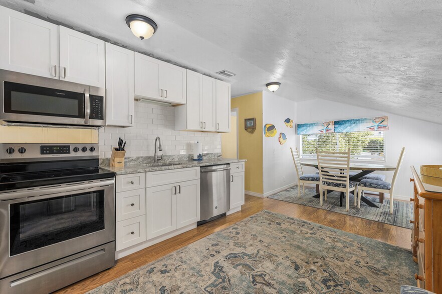 More Photos Of 610 Donax St, Sanibel Apartments For Sale
