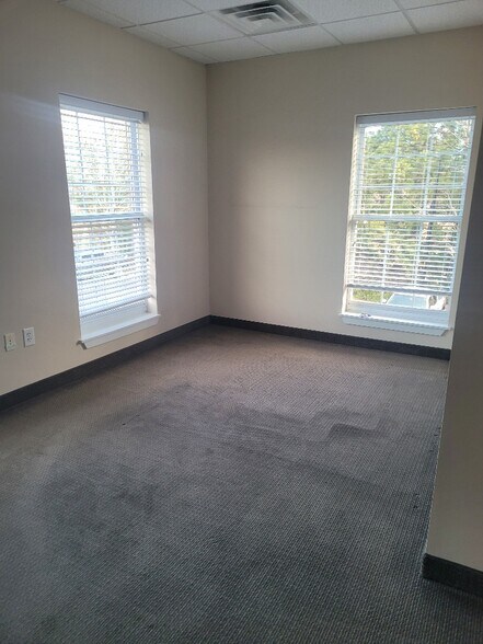 More Photos Of 8470 Falls Of Neuse Rd, Raleigh Unknown For Lease