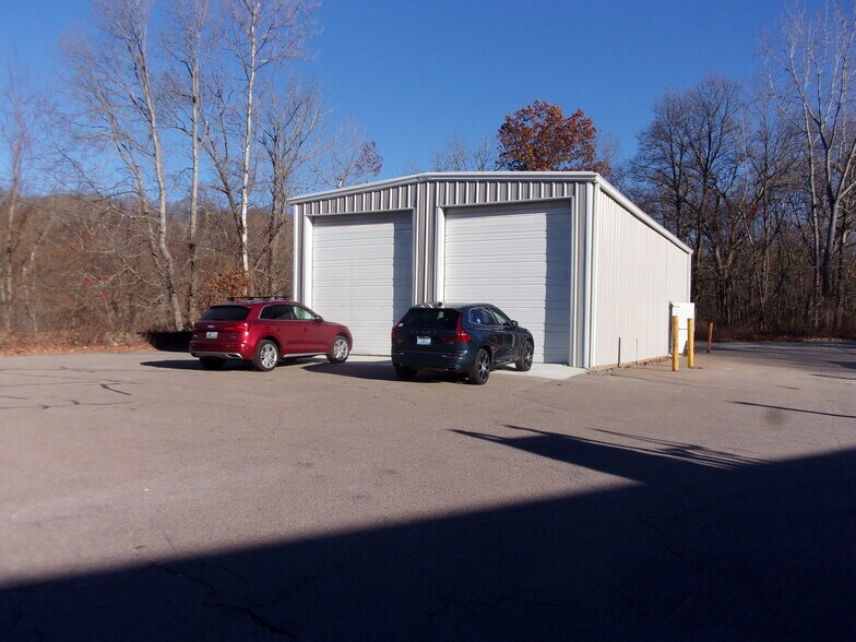 More Photos Of 60 New River Rd, Manville Light Manufacturing For Lease