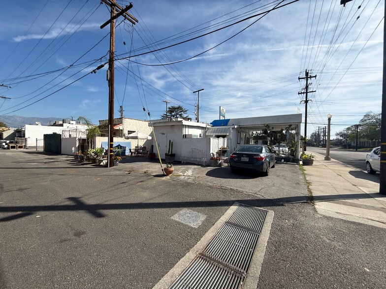 More Photos Of 301 N San Marino Ave, San Gabriel Freestanding For Lease