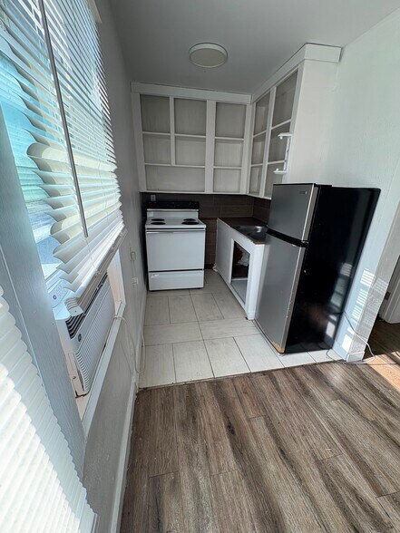 More Photos Of 122 W Washington Ave, Harlingen Apartments For Sale