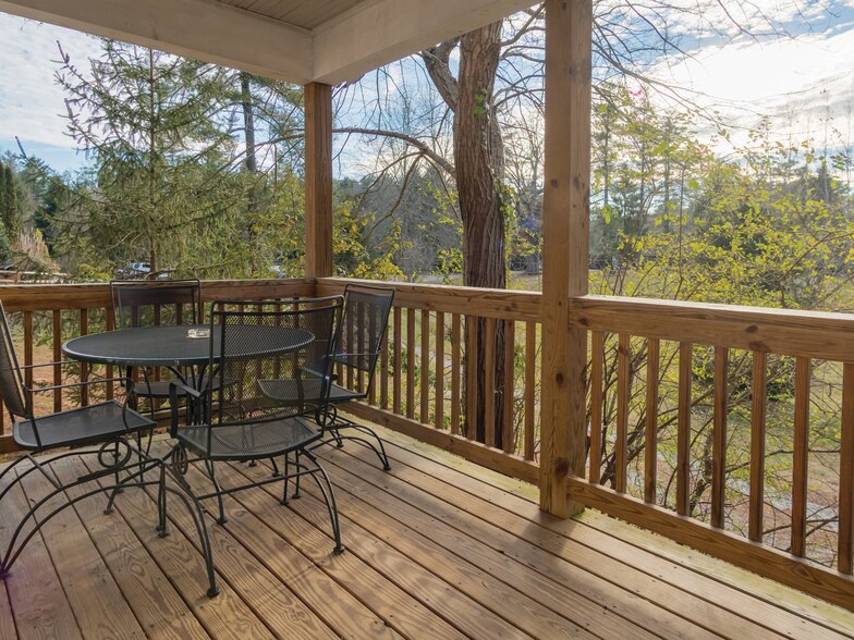 More Photos Of 86 Lily Pad Ln, Flat Rock Hotel For Sale