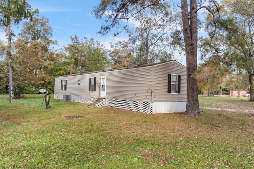 More Photos Of 11454 Bonney, Conroe Multifamily For Sale