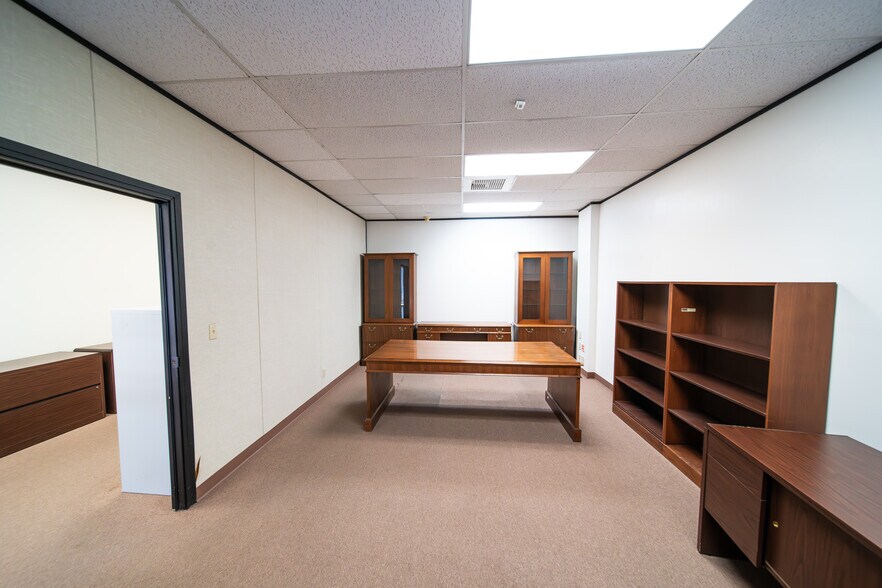 More Photos Of 1550 N Norma St, Ridgecrest Office For Lease