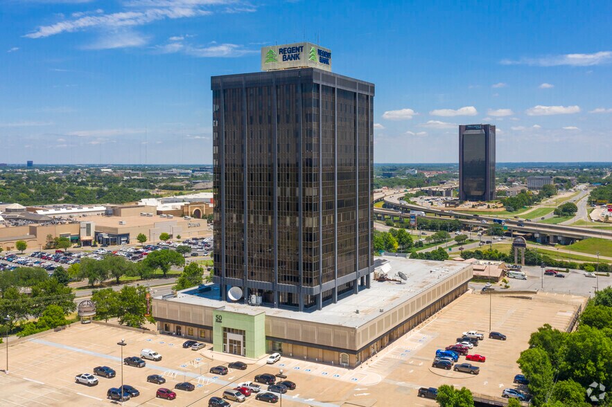 More Photos Of 1900 NW Expressway, Oklahoma City Office For Lease
