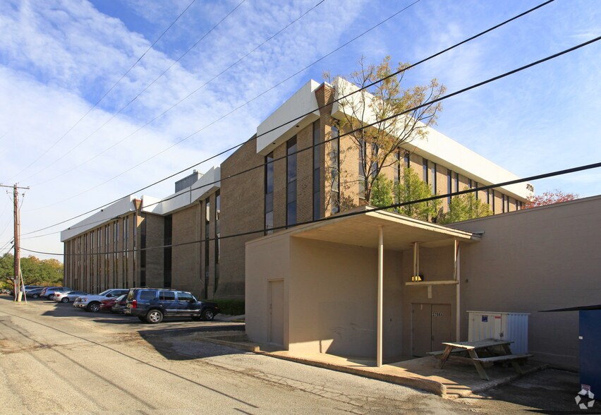 More Photos Of 3724 Jefferson St, Austin Office For Lease