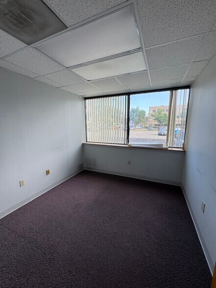 More Photos Of 100 Everett Ave, Chelsea Medical For Lease
