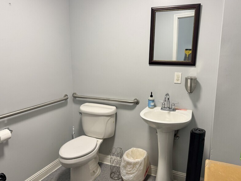 More Photos Of 149 Riverwalk Blvd, Ridgeland Storefront Retail Office For Sale