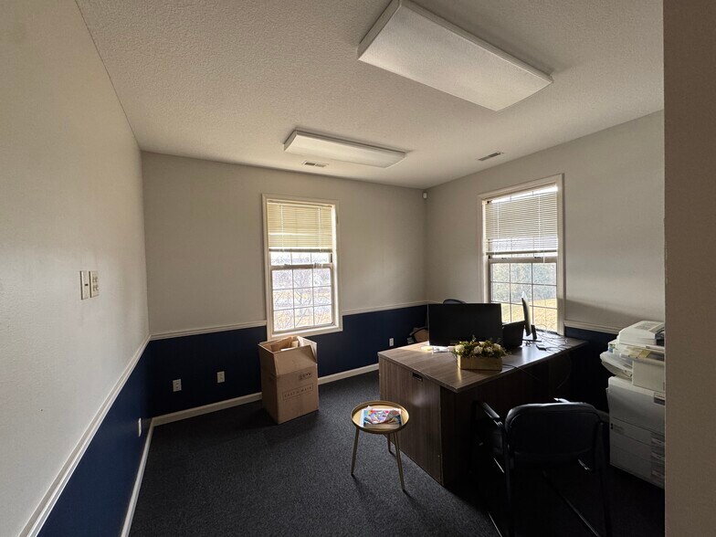 More Photos Of 10351 Dawson's Creek Blvd, Fort Wayne Medical For Sale