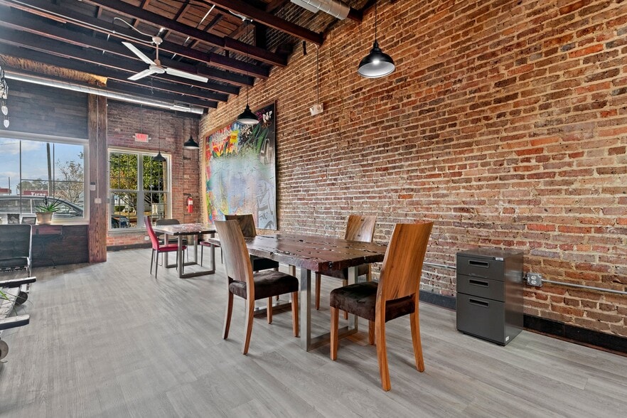 More Photos Of 123 S Railroad Ave, Dunn General Retail For Sale