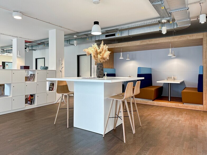 Primary Photo Of 1340-1350 N Fairfield Rd, Dayton Coworking Space