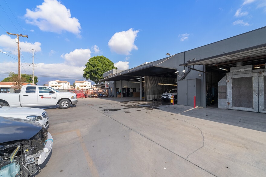More Photos Of 42 W Live Oak Ave, Arcadia Auto Repair For Sale
