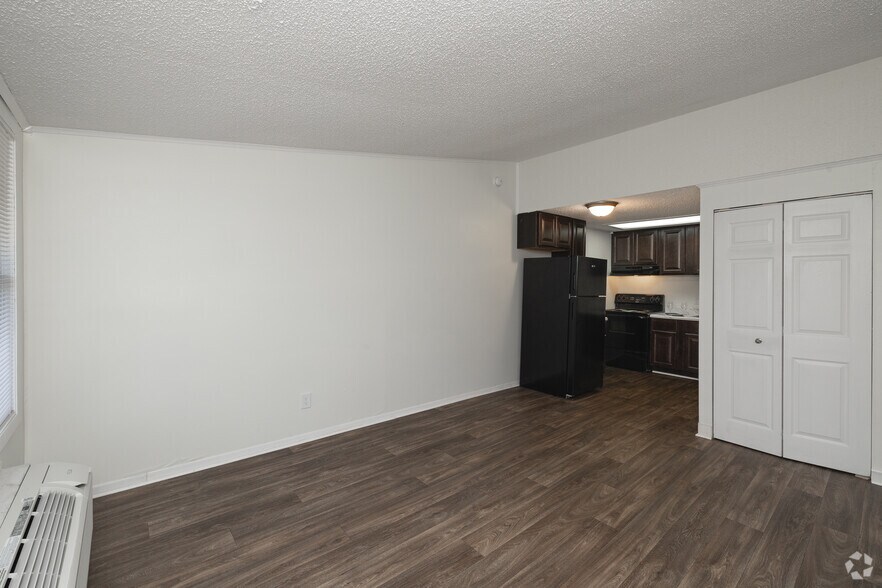 More Photos Of 8619 N Davis Hwy, Pensacola Apartments For Sale