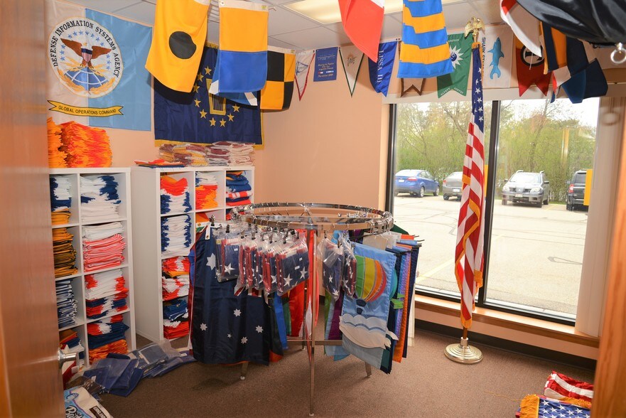 More Photos Of 1343 E Wisconsin Ave, Pewaukee Light Distribution For Lease