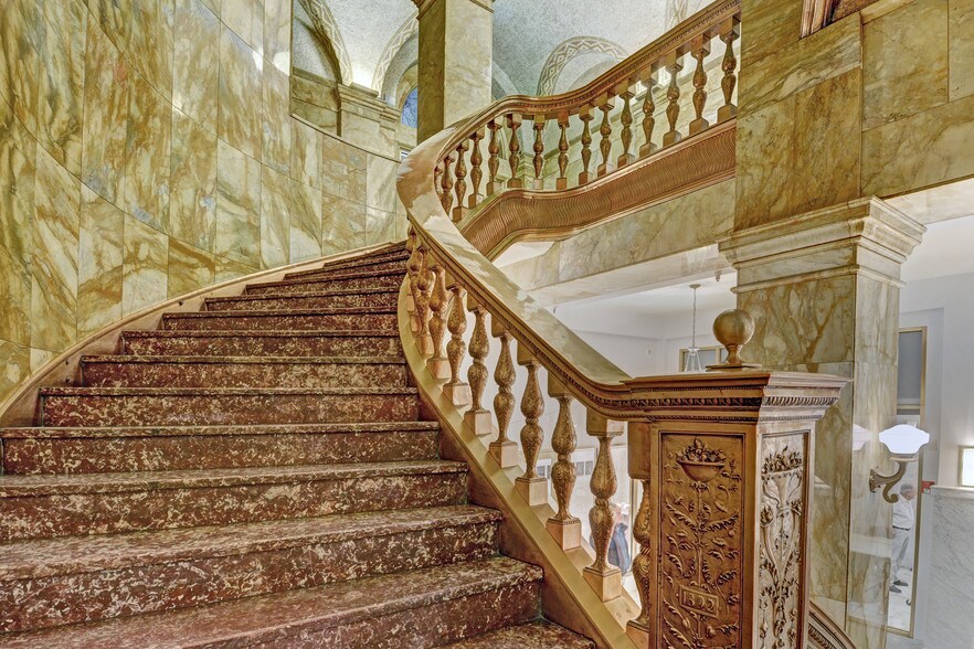 More Photos Of 730 17th St, Denver Office For Sale