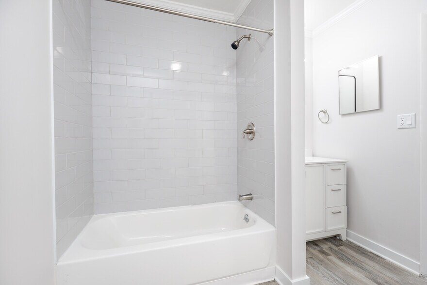 More Photos Of 4577 Olentangy River Rd, Columbus Apartments For Sale
