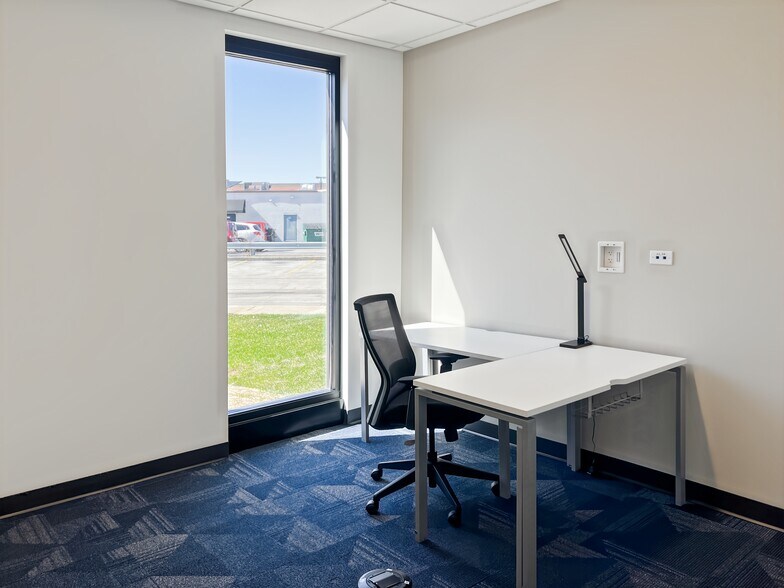 More Photos Of 205 W Grand Ave, Bensenville Coworking Space