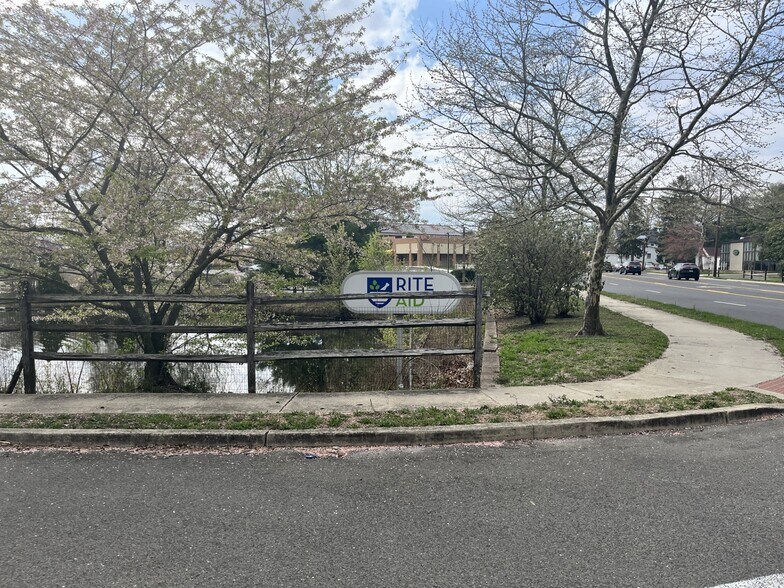More Photos Of 235 N Maple Ave, Marlton Freestanding For Lease