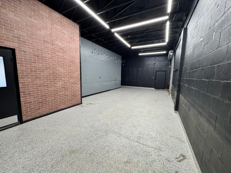 More Photos Of 54 9th St, Atlantic Beach Flex For Lease