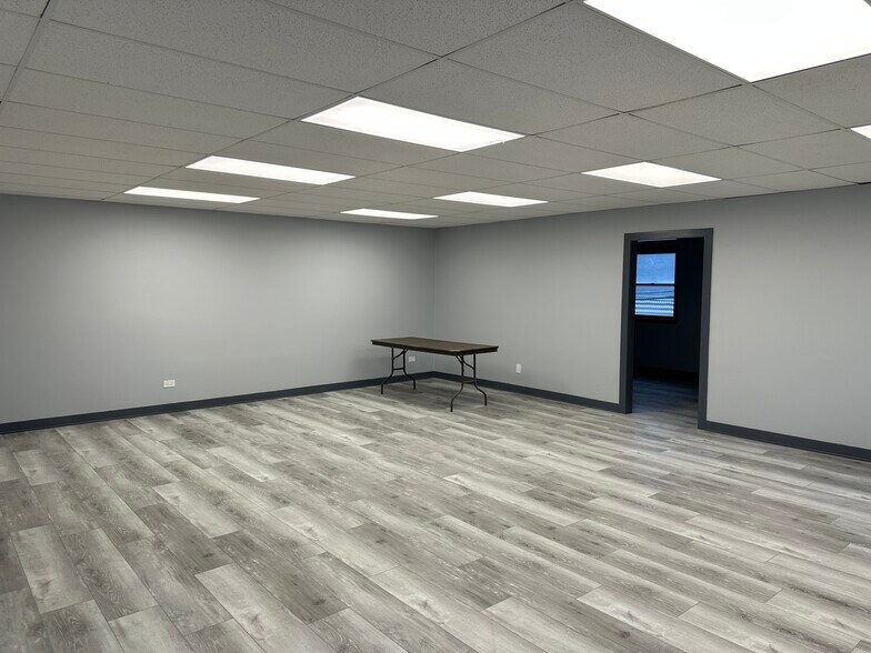 More Photos Of 410 Elgin Ave, Forest Park Office For Lease