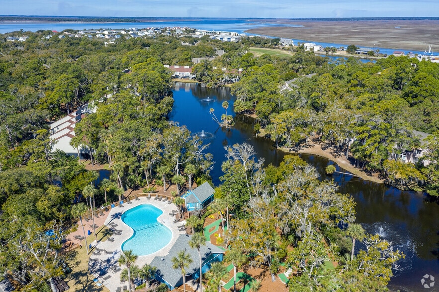 More Photos Of 1 King Cotton Rd, Edisto Island Hotel For Sale