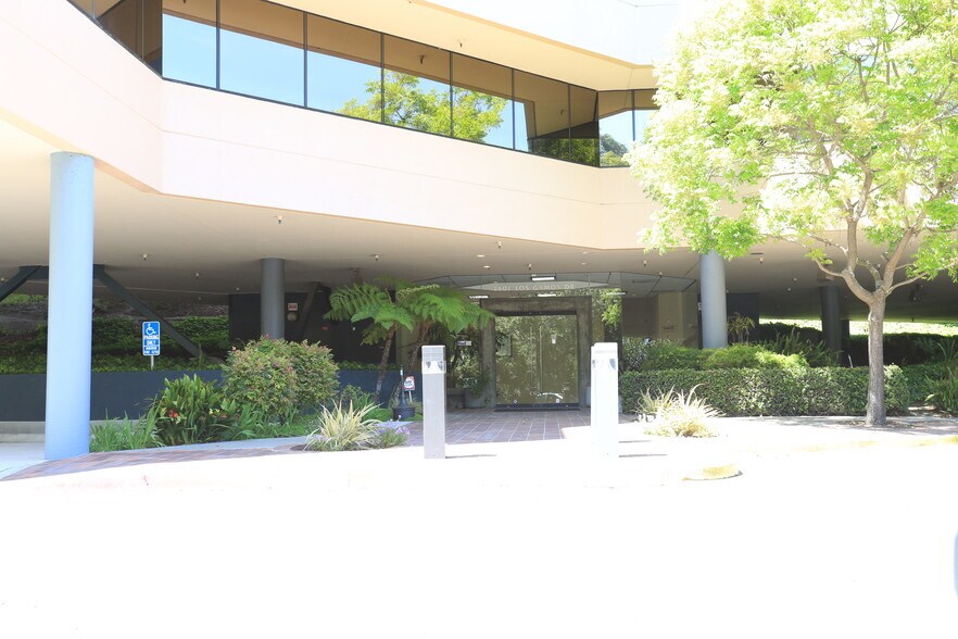 More Photos Of 1401 Los Gamos Rd, San Rafael Office For Lease