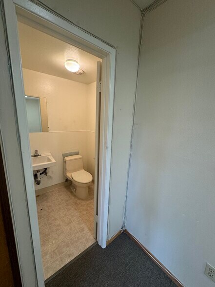 More Photos Of 451 W Bonita Ave, San Dimas Office For Lease