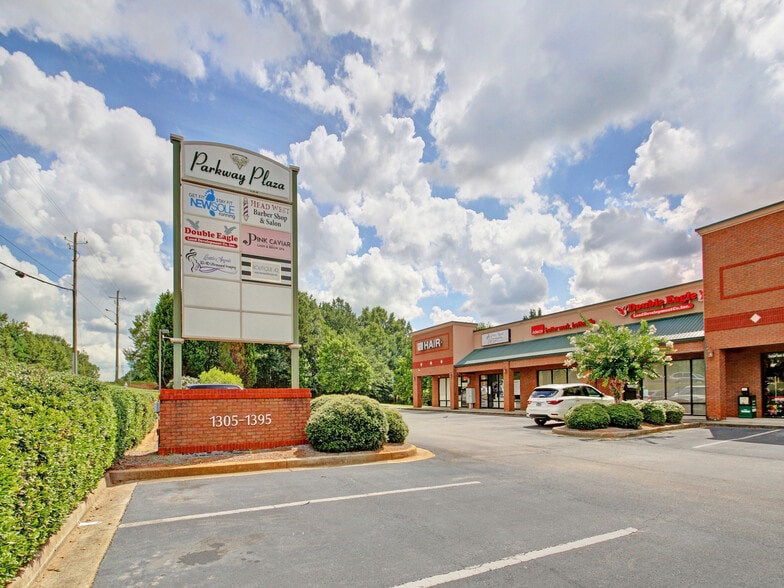 More Photos Of 1305-1395 McDonough Pky, McDonough Storefront Retail Office For Sale