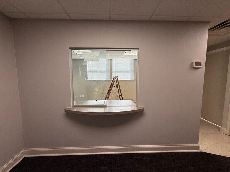 More Photos Of 121 Lincoln St, Worcester Healthcare For Lease