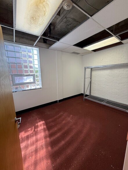 More Photos Of 12001 Shaker Blvd, Cleveland Medical For Sale