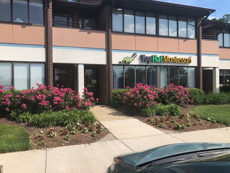 More Photos Of 18211-18221 Flower Hill Way, Gaithersburg Medical For Lease