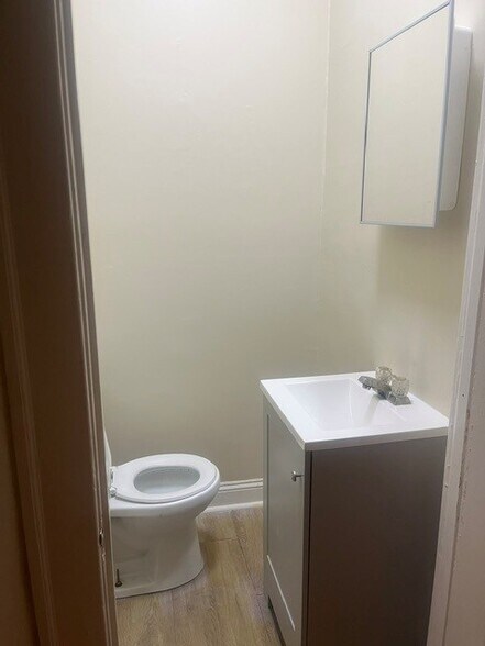 More Photos Of 2305 Elsinore Ave, Baltimore Congregate Senior Housing For Lease