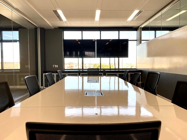 More Photos Of 6010 S Durango Dr, Las Vegas Loft Creative Space For Sale