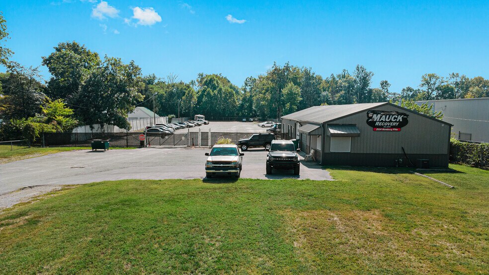 More Photos Of 2112 Hamburg Pike, Jeffersonville Warehouse For Sale