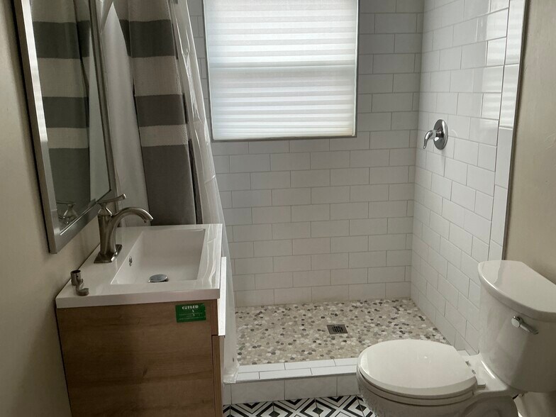 More Photos Of 22 W Taylor St, Reno Office For Sale