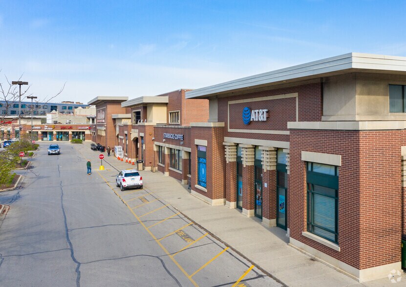 More Photos Of 424 W Division St, Chicago Unknown For Lease