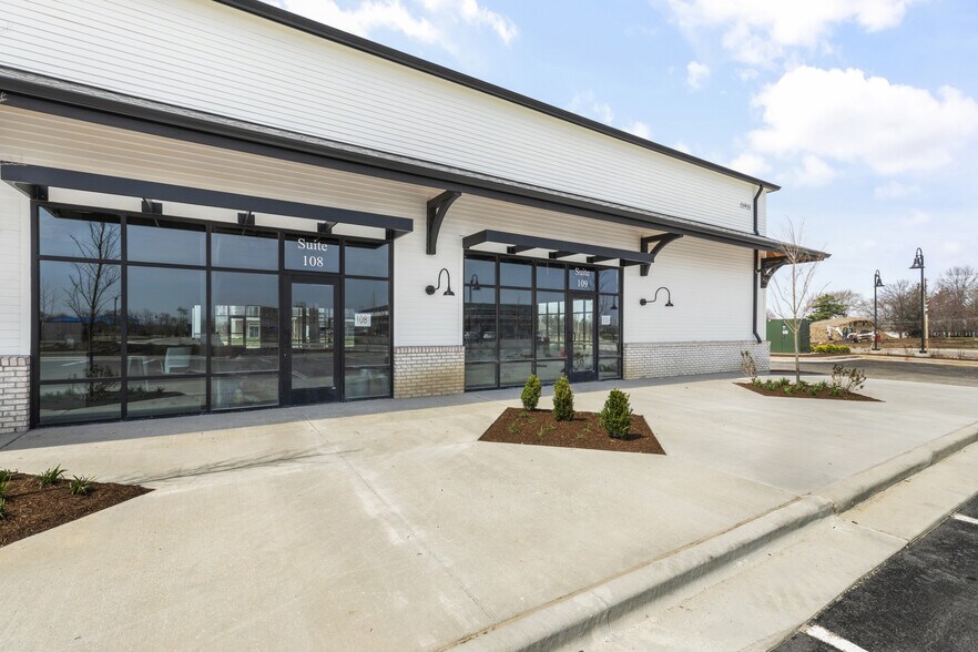 More Photos Of 15966 Spring Mill Rd, Westfield Unknown For Lease